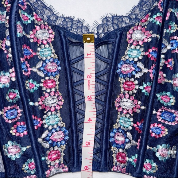 NWT Victoria's Secret Dream Angels Jeweled Unlined Embroidered Satin Corset SZ S - Picture 8 of 9